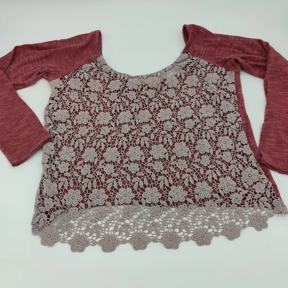 Free People M lace cropped top